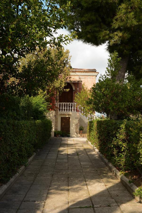 La Casa Di Andrea Hotel Chieti Exterior photo